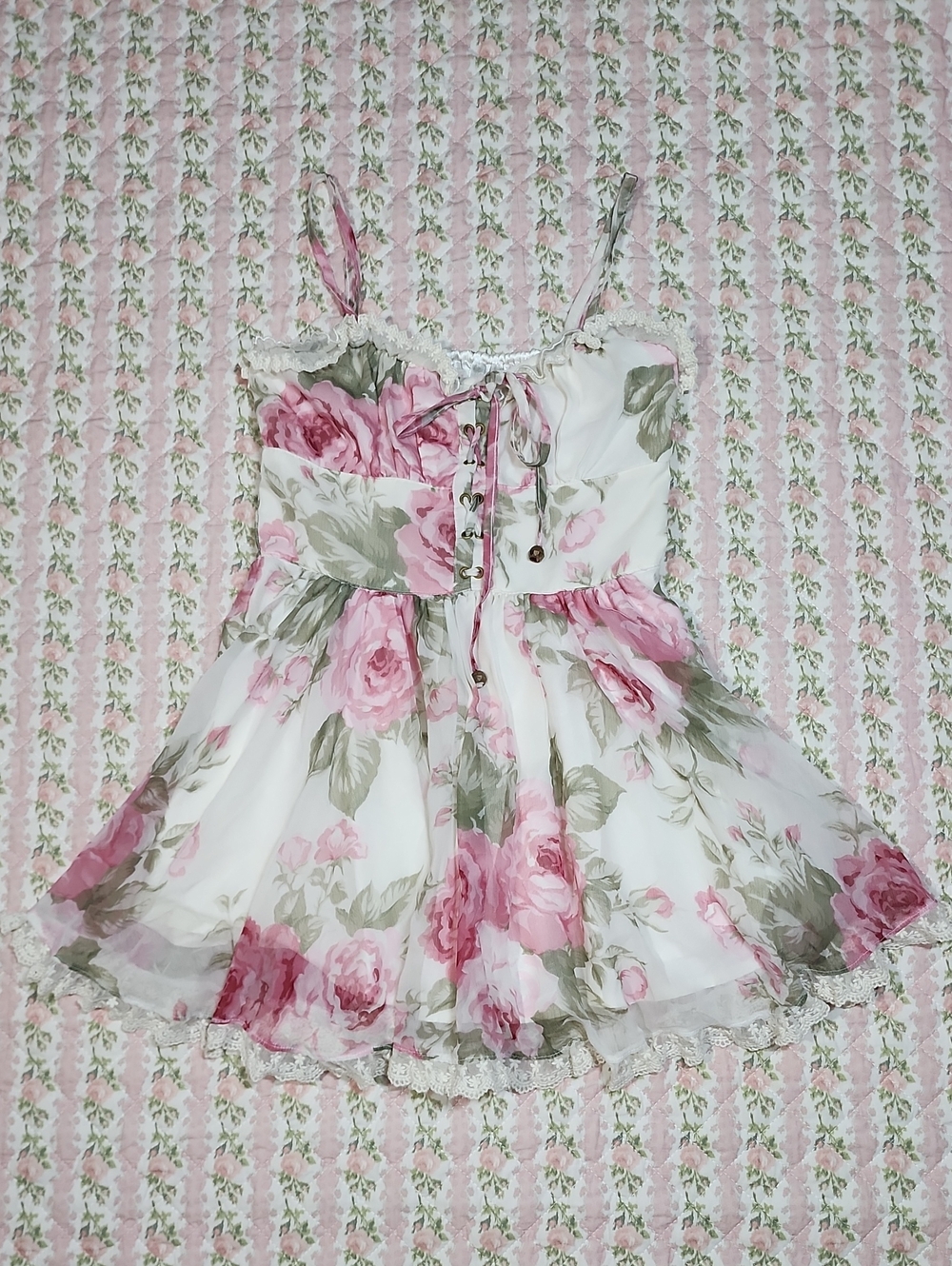 LIZ LISA 🎀 Pink & White Rose Floral Strap Lace Trim Dress